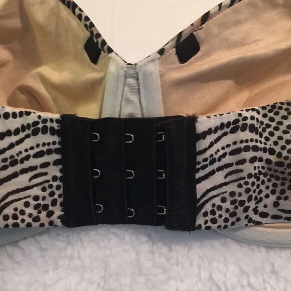 Victoria’s Secret strapless bio fit multiway animal print bra 34 D - Picture 3 of 5